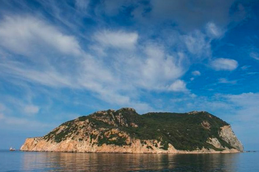 Isola di Zannone, parte del Parco Nazionale del Circeo